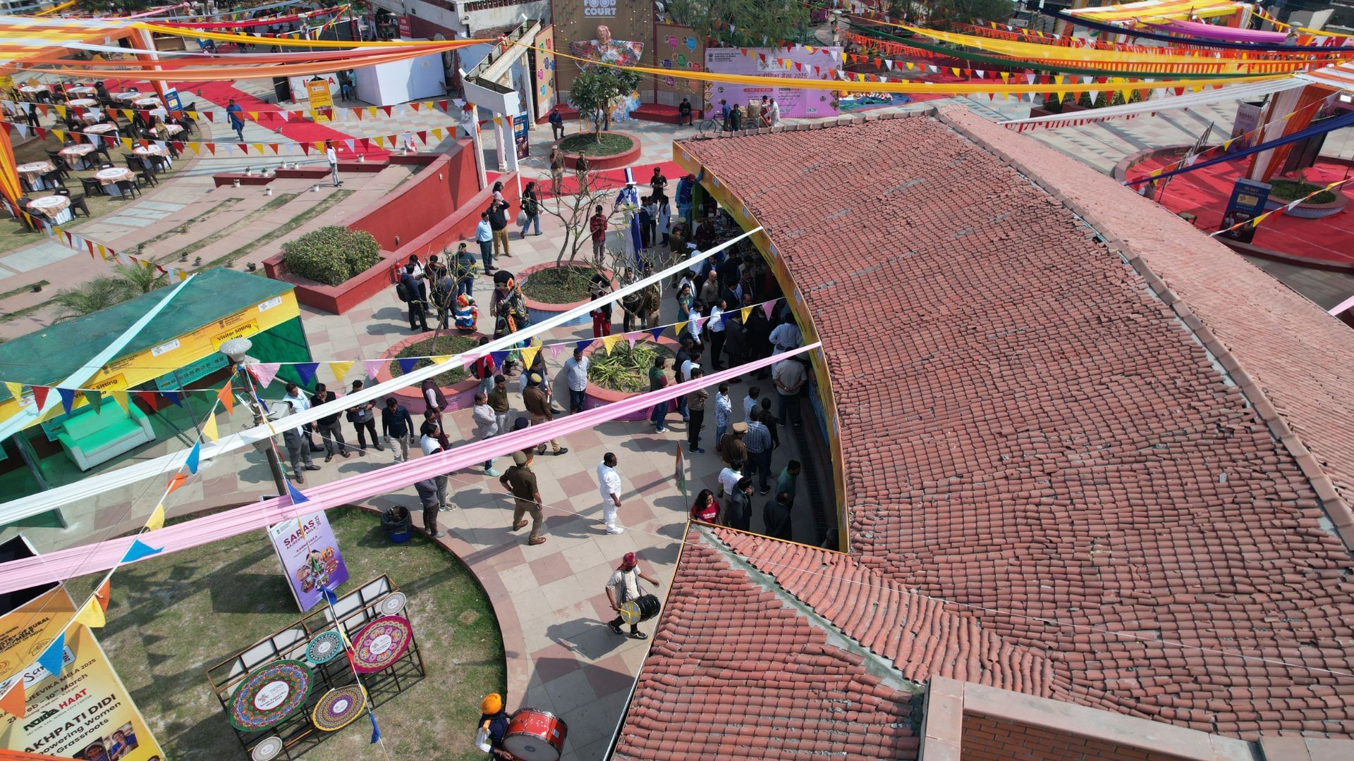 SARAS Aajeevika Mela 2025 Begins in Delhi: 400+ Rural Women Entrepreneurs Display Handicrafts, Sarees and Traditional Foods