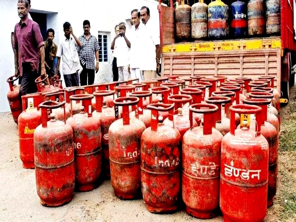 LPG Price Hike: Domestic Cylinder Price Increased By Rs.50; Check New ...