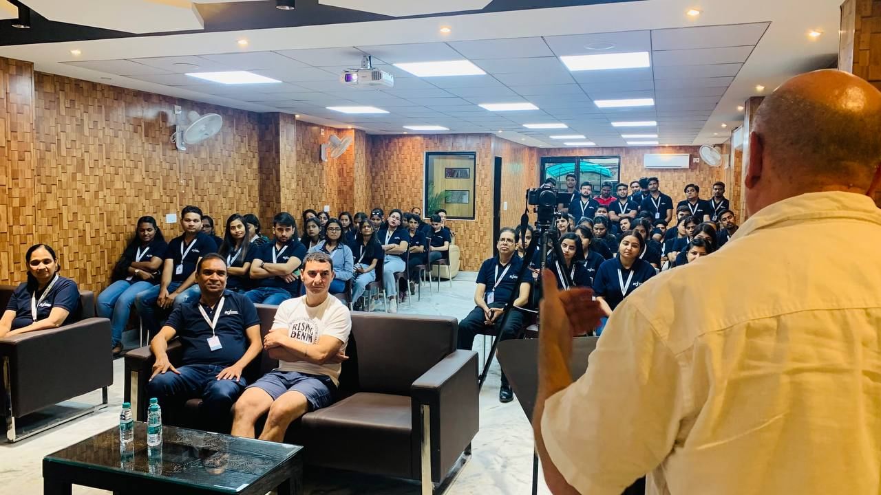 Communication Manager, International Dairy Federation, Sebastian Dates along with Mag Nutrición Rafael Cornes are at Krishi Jagran headquarters in New Delhi.