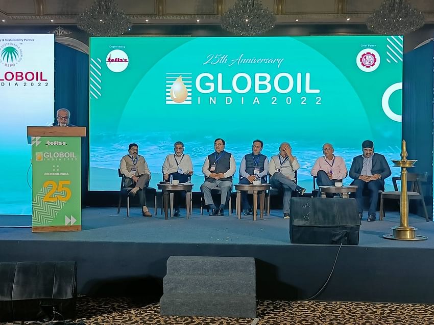 Kailash Singh addressing the gathering at ‘Globoil & Sugar Summit 2022’ in Goa.