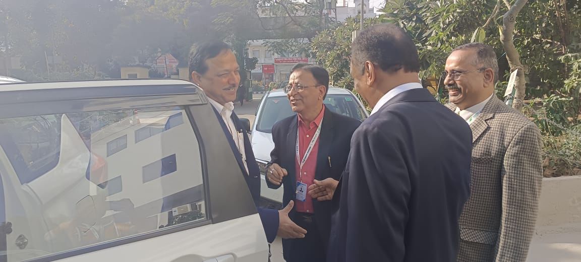 Mr. Vijay Sardana, senior advocate at the Supreme Court of India