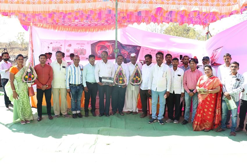 Horticulture Millionaire Farmers Honored at the 'MFOI Samridh Kisan Utsav' Held in Solapur